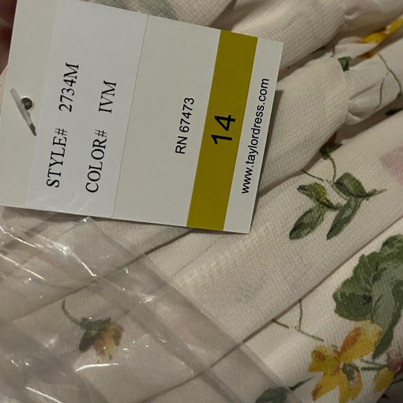 Taylor floral boarder midi dress - Picture 8 of 8